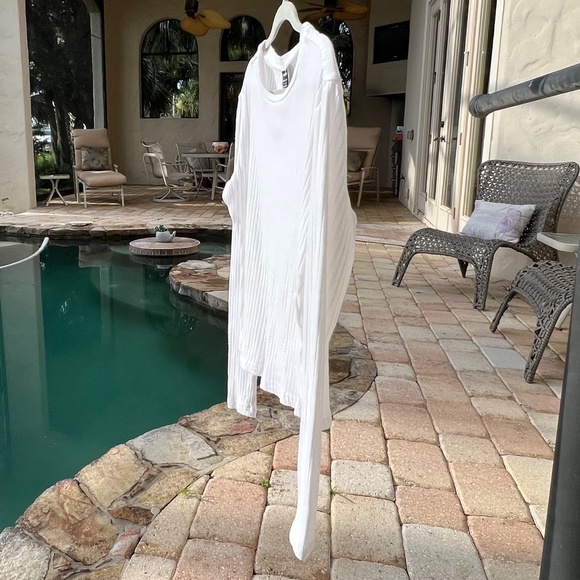 Long-Sleeve Cream Top - Picture 3 of 15